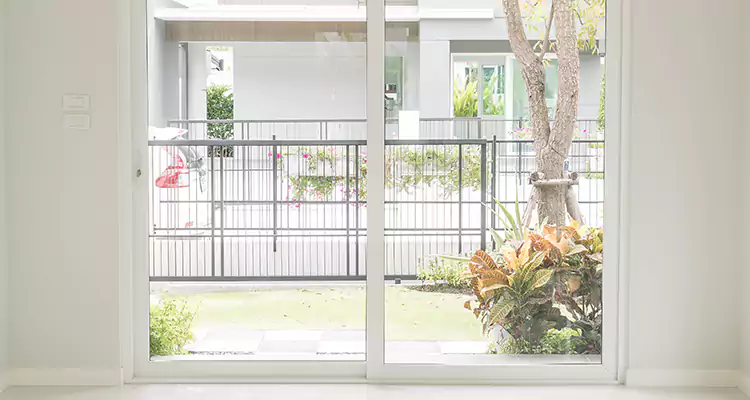 Balcony Screen Door Repair in Immokalee, FL