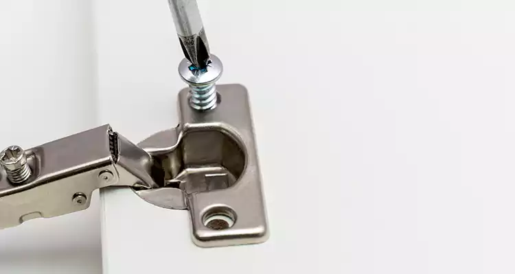 Screen Door Hinge Repair in Immokalee, FL