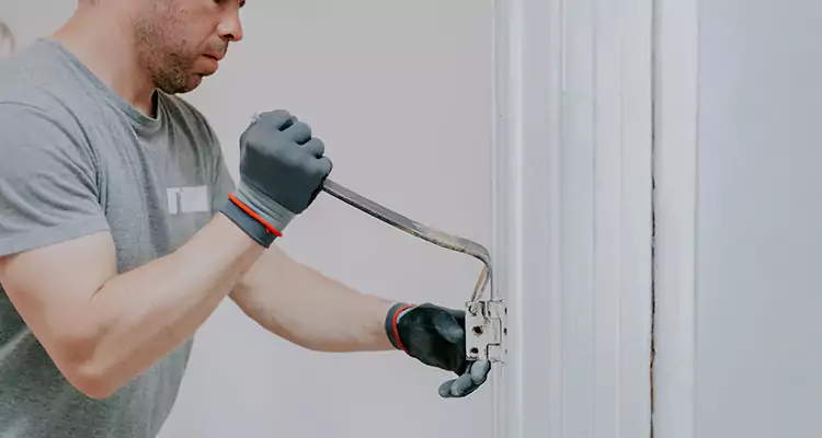 Cracked Door Jamb Repair in Immokalee, FL
