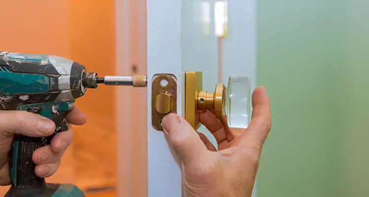 Broken Door Knob Fix in Immokalee, FL