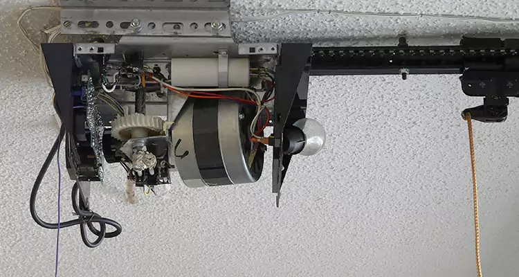 Emergency Garage Door Opener Repair in Immokalee, FL
