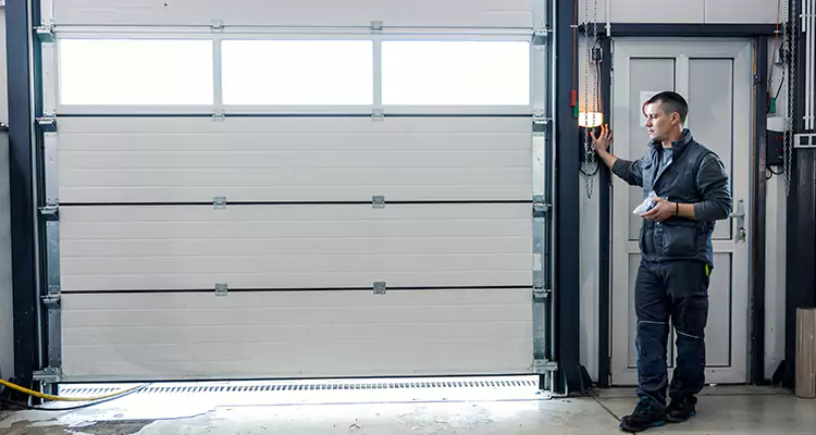 Modern Overhead Door Repair in Immokalee, FL