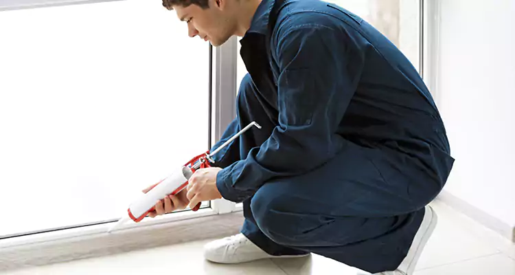 Window Glass Caulk Repair in Immokalee, FL