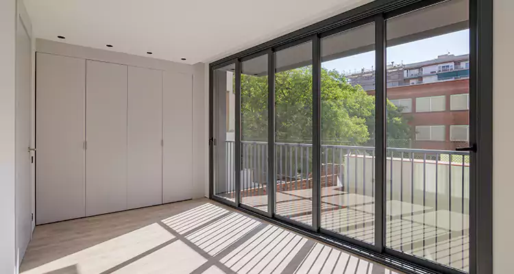 Fix Sliding Screen Door Track in Immokalee, FL